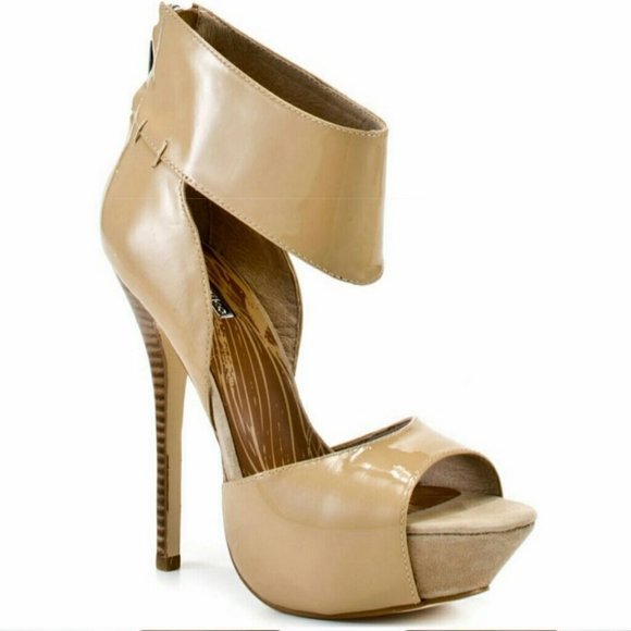 NEW IN BOX Matiko Patent Leather Heels - Picture 1 of 7